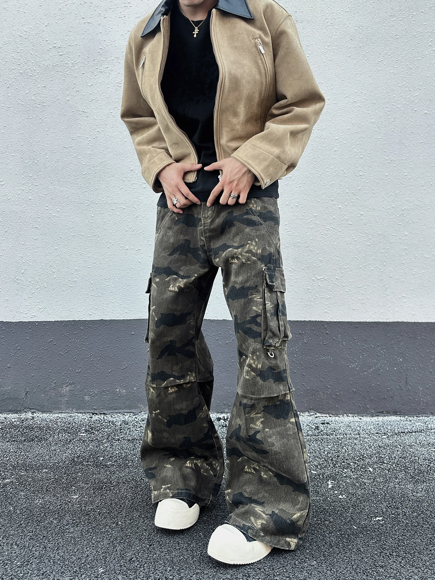 

American Style Loose Straight Leg Camouflage Work Trousers for Men with Multiple Pockets Casual Long Pants Wear Resistant