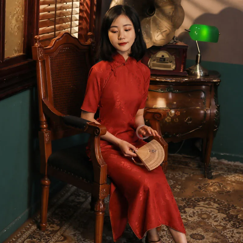 

Красное ципао Ele: свадебное, с эффектом отбеливания, по старинным рецептам, без пэчворка, для повседневной носки, с низким разрезом, из полиэстера.