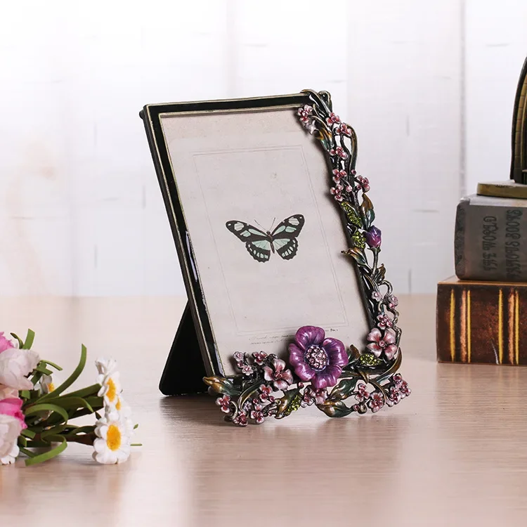 European pastoral photo frame with diamond enamel color metal wreath picture frame 4 inch 6 inch wedding photo creative setting