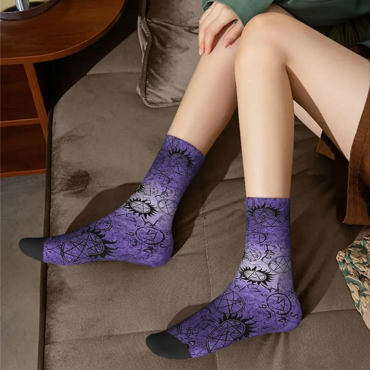 Calcetines Supernatural morados para hombre y mujer, medias absorbentes de sudor, medias largas, accesorios para todas las estaciones, regalo de cumpleaños