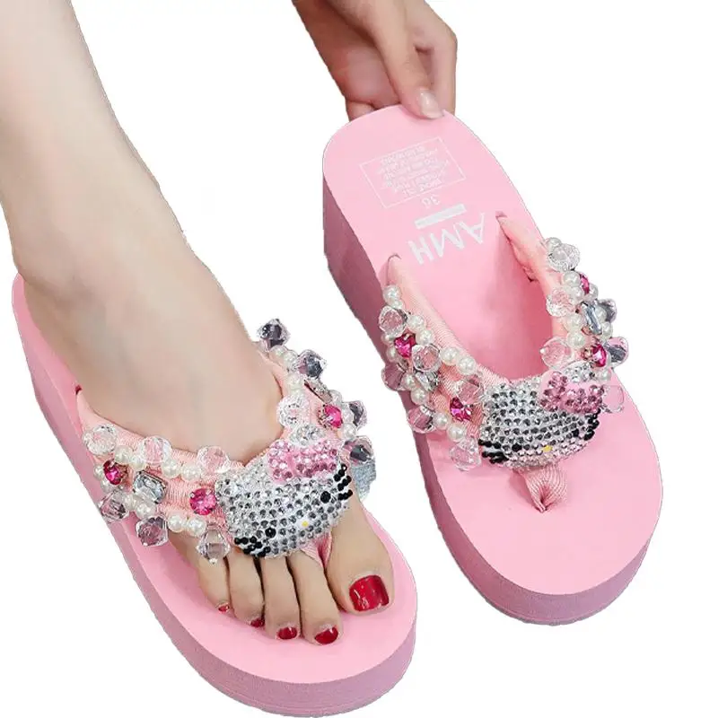 

Y2K Sanrio Hello kitty Slippers Kawaii Student Flip Flops Cute Cartoon Anime Non-Slip Beach Seaside Shoes for Girl Birthday Gift