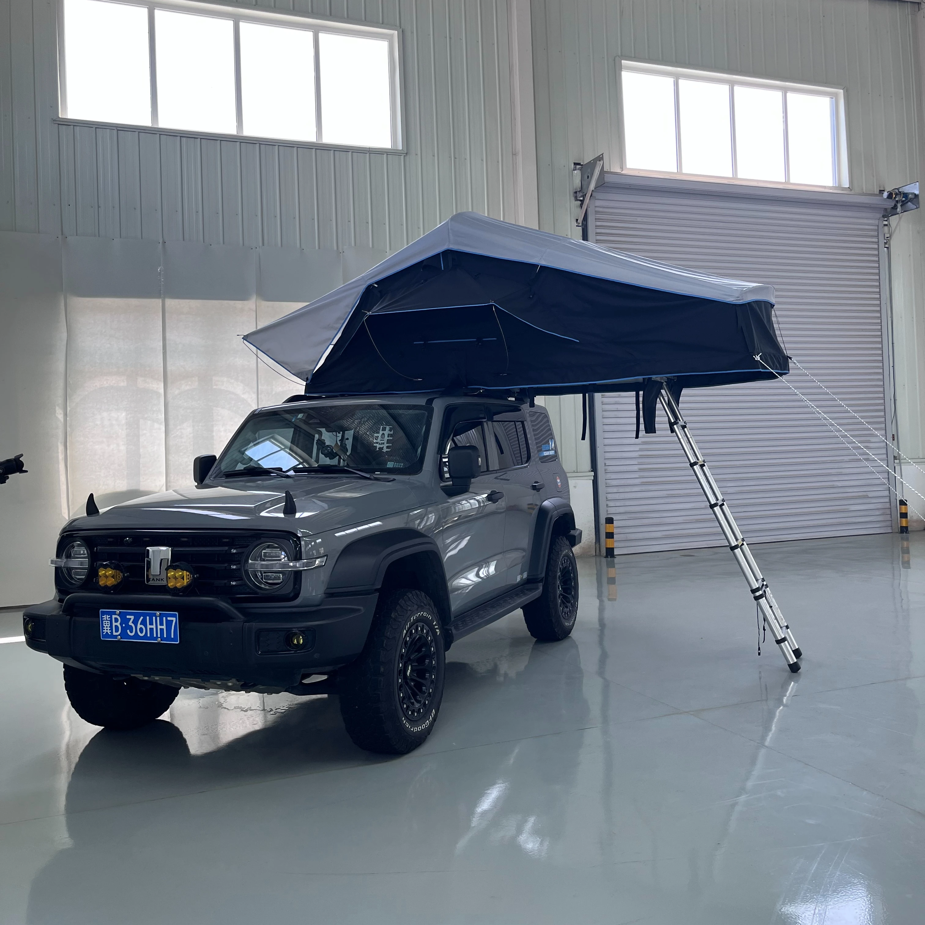 

Custom New Arrival Outdoor Camping 4x4 Foldable Waterproof Suv Car Soft Shell Roof Top Tent With Annex Room