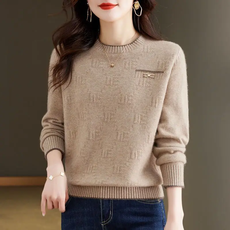 New Loose Knit Sweater for Slimming Explosive Round Neck Base Sweater Middle-aged Women's Clothing High-end Western-style Tops