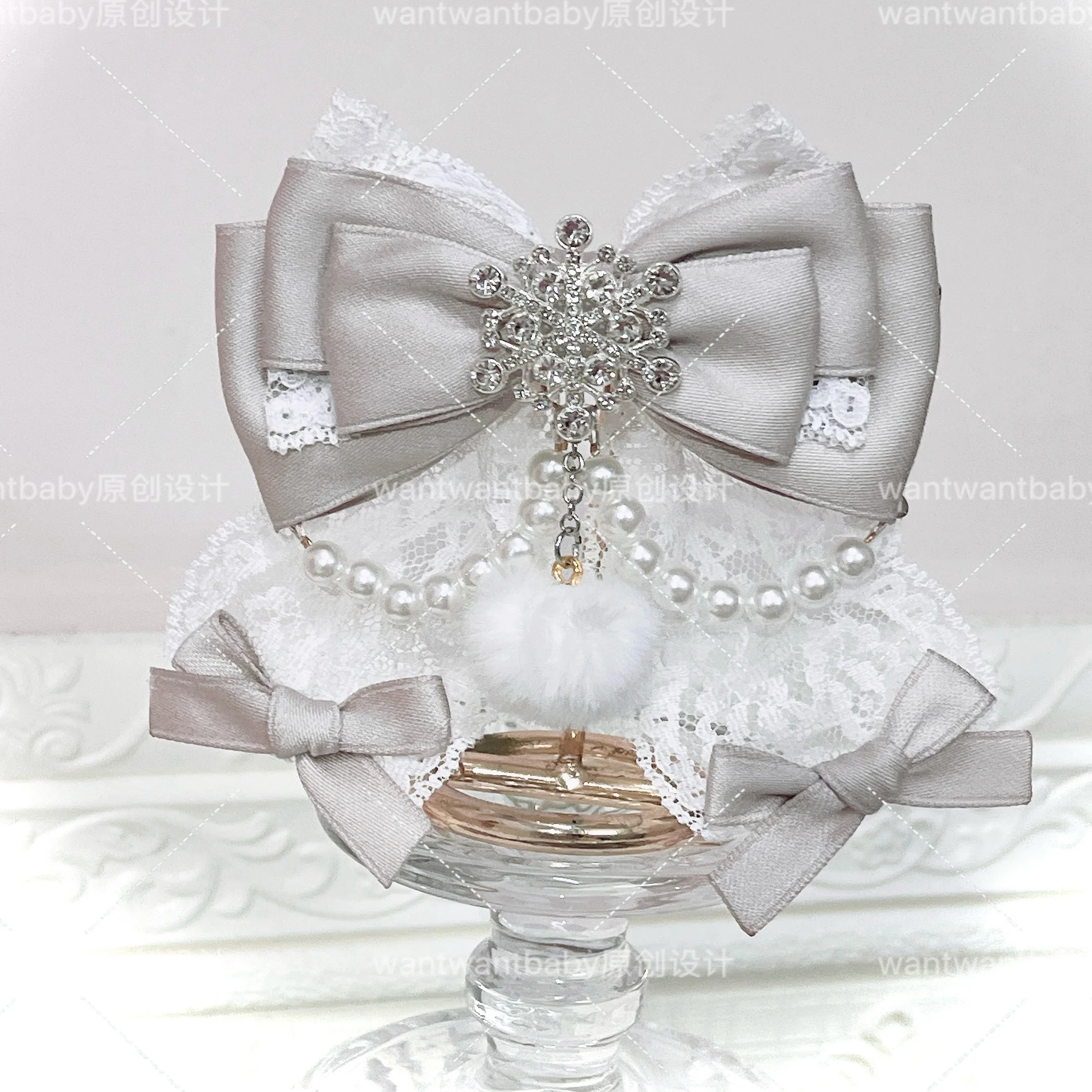 

Original Lace Series Mass-Produced Lolita Cute Sweet Bow Snowflake Plush Ball Hair Clip New Year Christmas Hairpin Women Clips