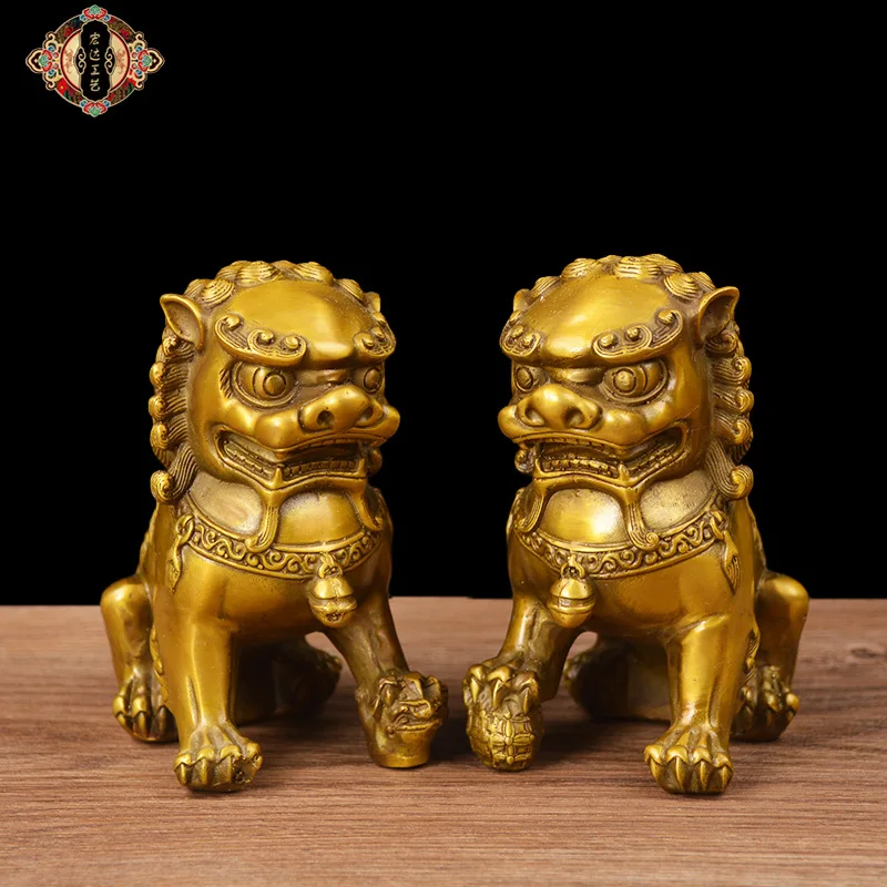 All-brass lion door decoration, suitable for home and office, brass lion figurine for the entrance hall