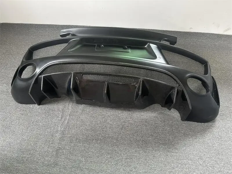 RE STYLE GLASS FIBER REAR BUMPER FOR 2008-2015 AUDIs R8 V10