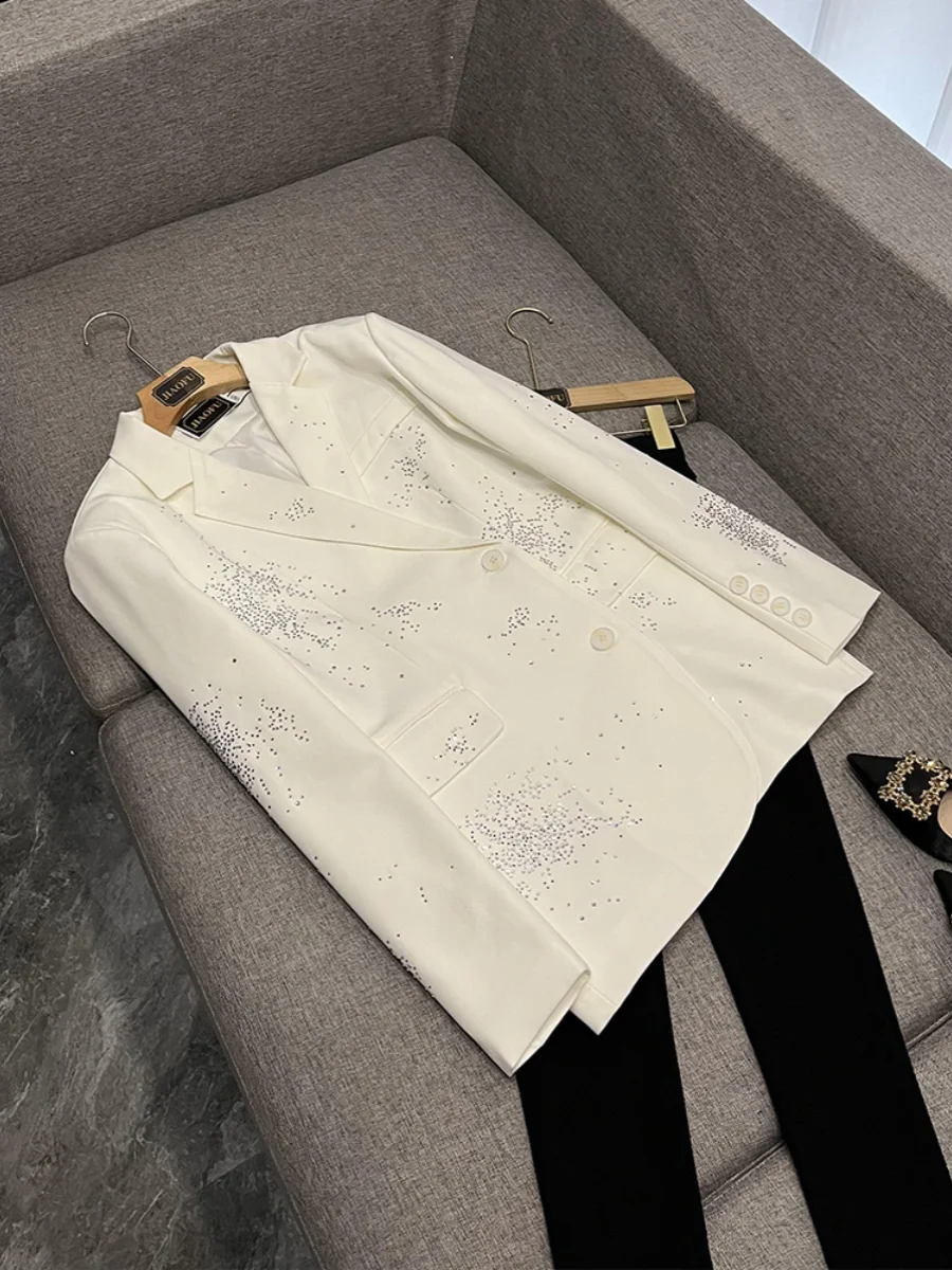 

Новое корейское длинное пальто из плотной ткани с нестандартным дизайном, украшенное стразами, с широким кроем, тонкое, большого размера, ветрозащитное, для повседневной носки.