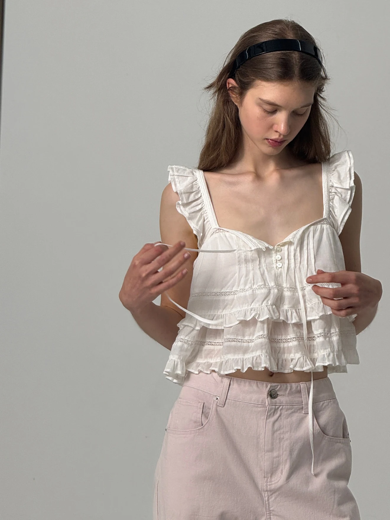 

Хлопковый жилет на пуговицах с белой кружевной отделкой, праздничный топ для девочек Sensation Barnnet, лето 202, облегающий цвет