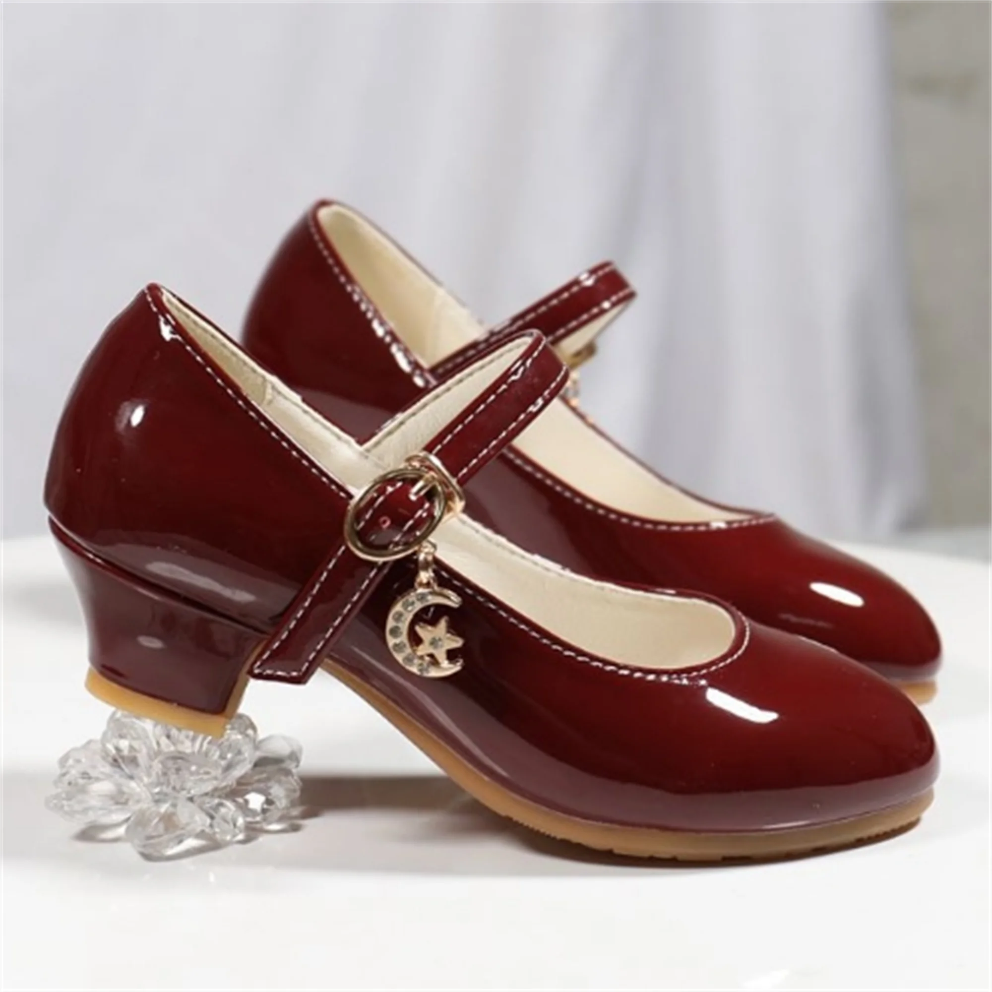 Chaussures de princesse à talons hauts pour filles, chaussures en cuir blanc, édition coréenne, performance étudiante, rose, Rotterdam, nouveau, printemps et automne, 2023