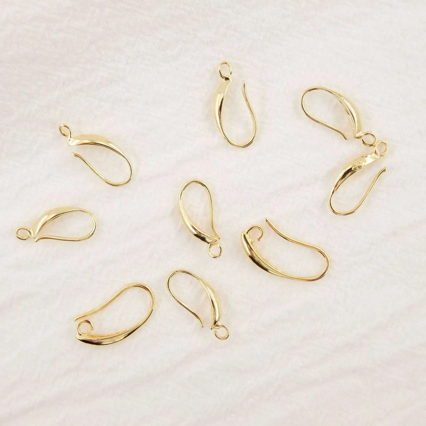 WKT-JFE106 Wholesale Exquisite 18K Gold Bean Bud Crescent Hook Pendant Earring ACC Can Make Of Necklace Accessories