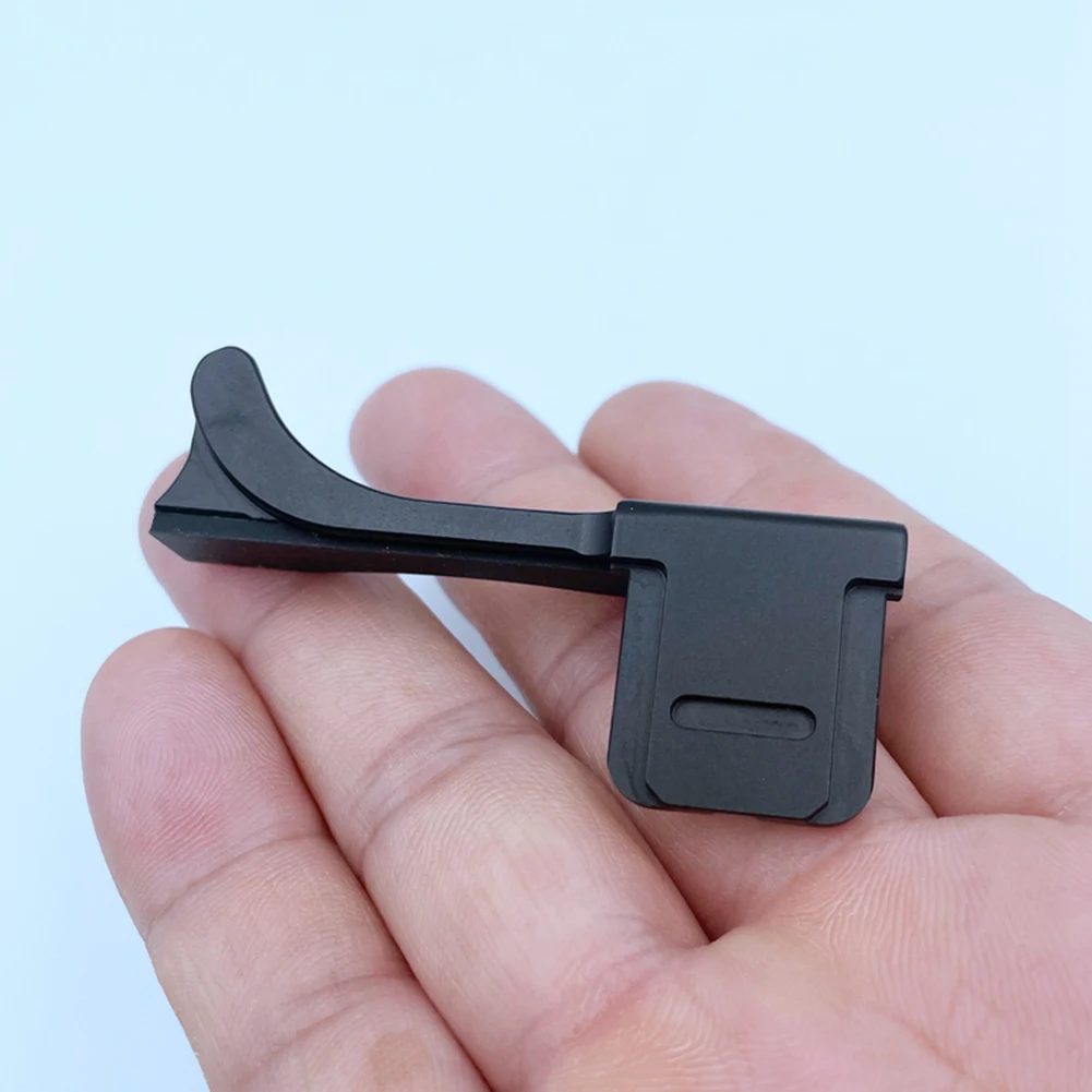 RISEN โลหะรองเท้าร้อน Thumb REST Hand Grip สําหรับ Leica M9 M8 กล้อง Hotshoe อะแดปเตอร์ยึดรองเท้าร้อนฝาครอบ Thumb REST Grip B
