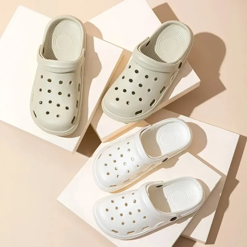 

Women's Men's Slippers Summer Anti-Slip Couple Hollow Covered Toe Indoor Outdoor Casual Breathable Sandals for Home Adults