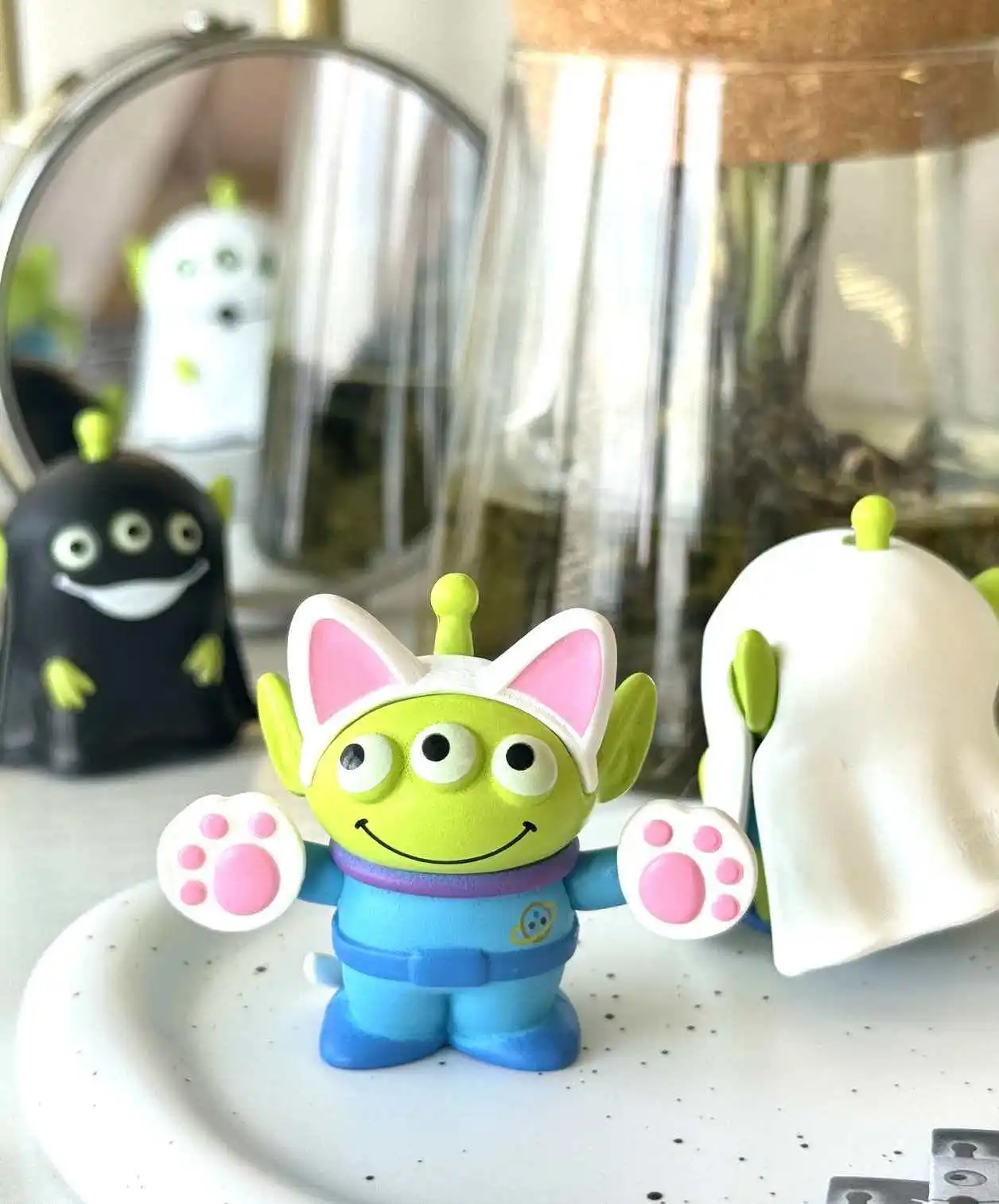 

Новинка в наличии: Трехглазая кукла-призрак в стиле Хэллоуин, декор для стола, праздничный подарок на день рождения