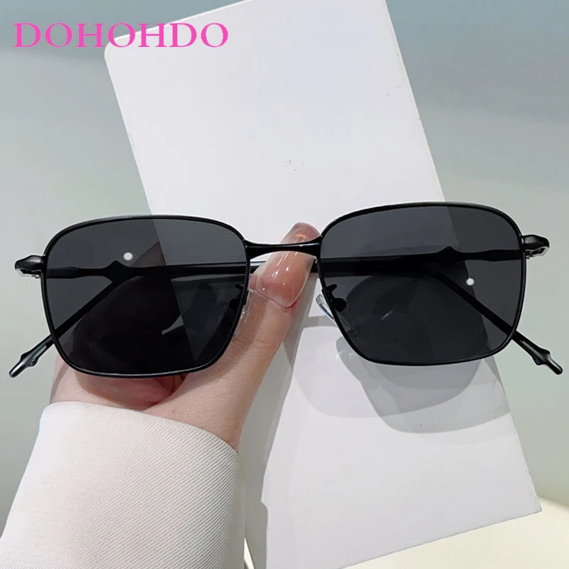 

Fashion Brand Design Metal Square Women Sunglasses Retro Luxury Punk Eyewear Men Outdoor Travel Driving Sunglasses Lentes UV400