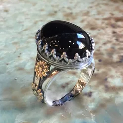 Simple Phnom Penh Black Gem Couple Ring with Two-color Relief for Men and Women