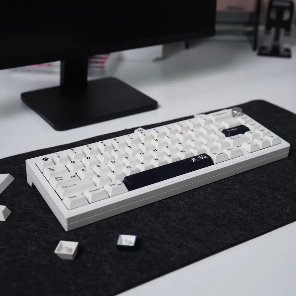 GMK Minimalist Tai Chi English keycaps 144 Key PBT keycaps Dye Sublimation Cherry Profile Keycaps For Mechanical Keyboard 61/64