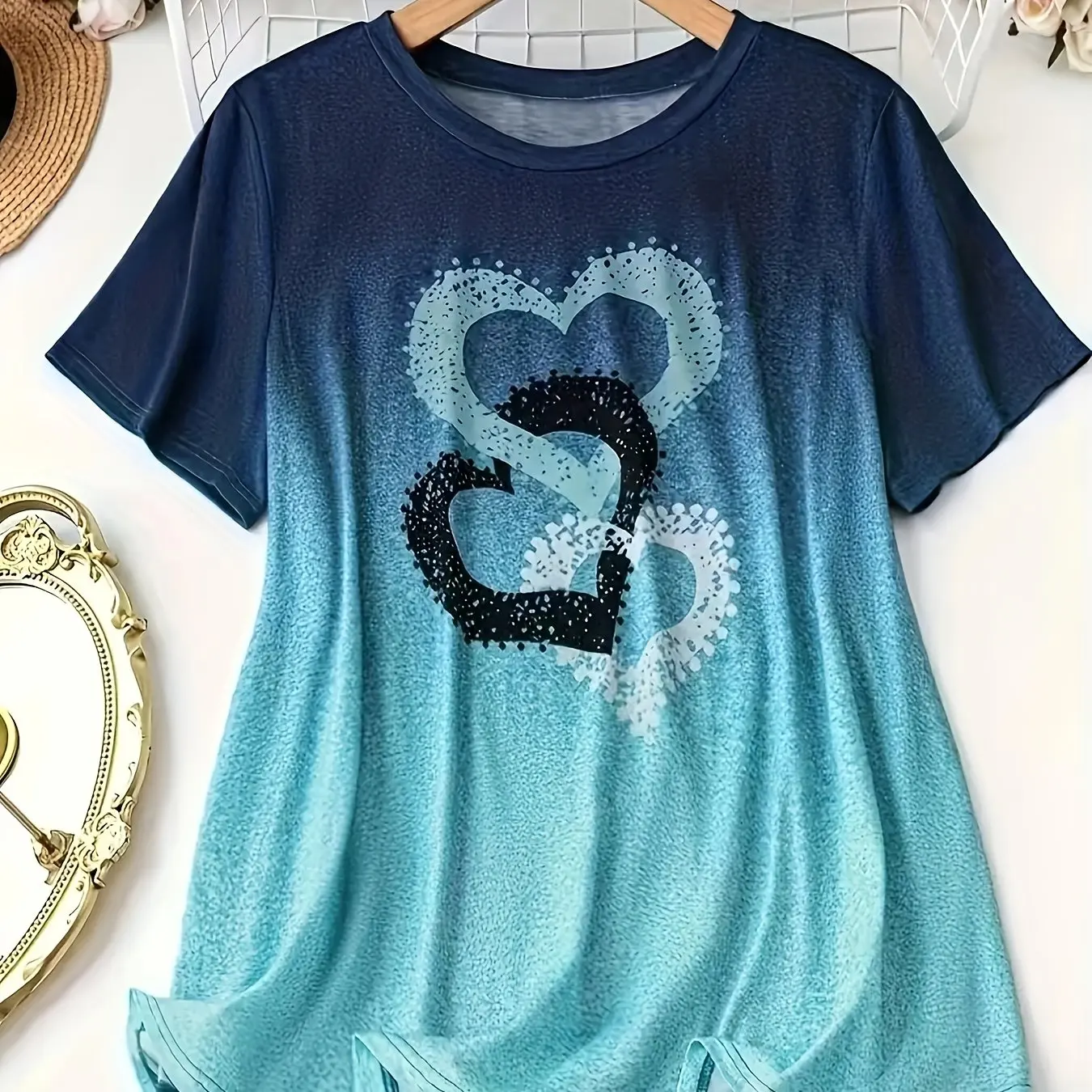 2025 Summer Women Plus Size Gradient Heart-shaped Printed Short Sleeved T-shirt Women Casual T-shirt Quick Drying Breathable