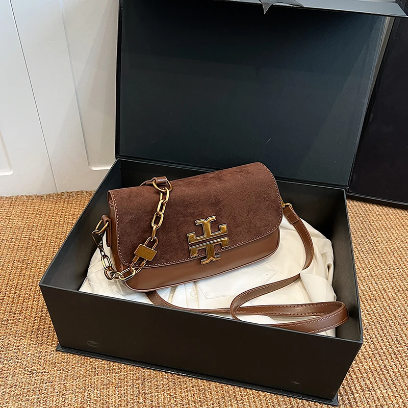 

Chic Minimalist Luxury Mini Bag Niche Design Handheld Shoulder Crossbody Compact for Outdoor Daily Travel Outings