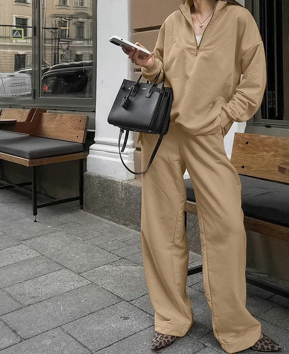 

Модный комплект весна 2026: свободная толстовка цвета хаки и брюки (костюм-двойка)