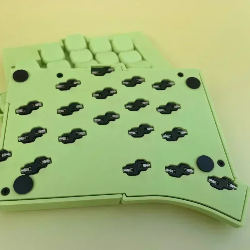 TOTEM Draadloos laag profiel gesplitst toetsenbord FDM Print Shell Keycap Aangepaste ZMK Bluetooth/bedraad gesplitst mechanisch toetsenbord Ergonomie