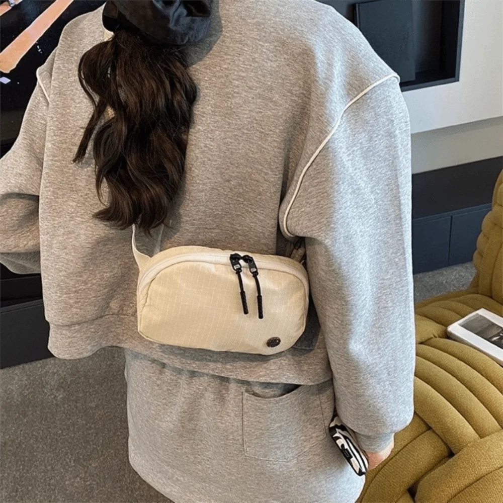 

Portable Solid Color Nylon Shoulder Bag Multipocket Leisure Crossbody Bag Korean Style Adjustable Strap Sports Phone Bag Outdoor