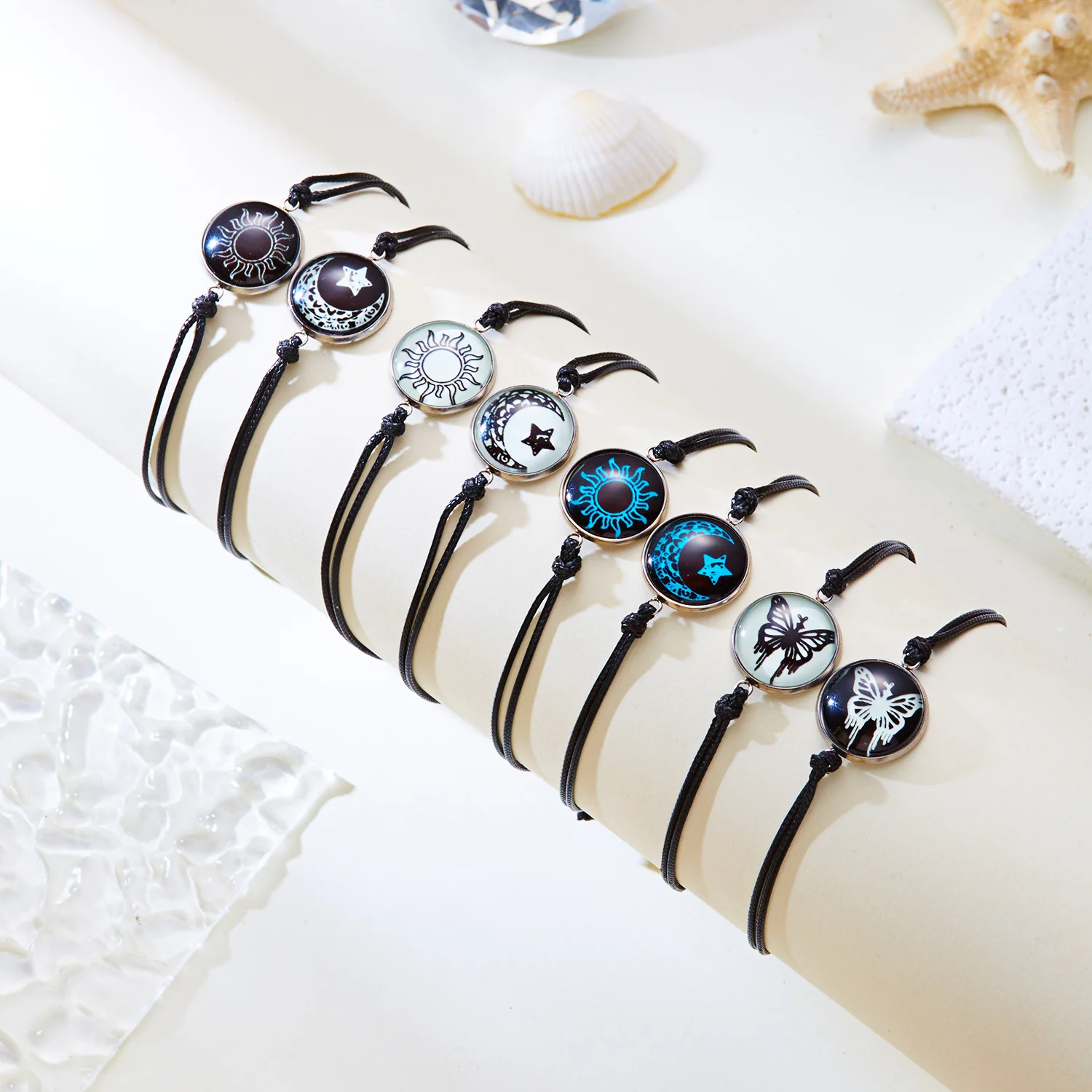 1 مجموعة توهج في الظلام أساور للأزواج لعشاق الشمس القمر فراشة مضيئة مطابقة سلاسل Noctilucent مجوهرات أصدقاء هدية