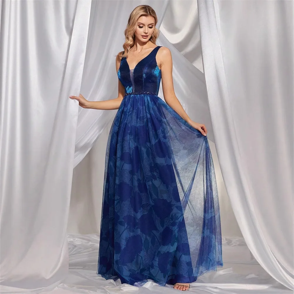 Suknia wieczorowa z głębokim dekoltem w serek, kwiatowym wzorem, zdobiona diamentami, z wysokim rozcięciem, dla druhny, damska, jedwabna, okrągły dekolt.