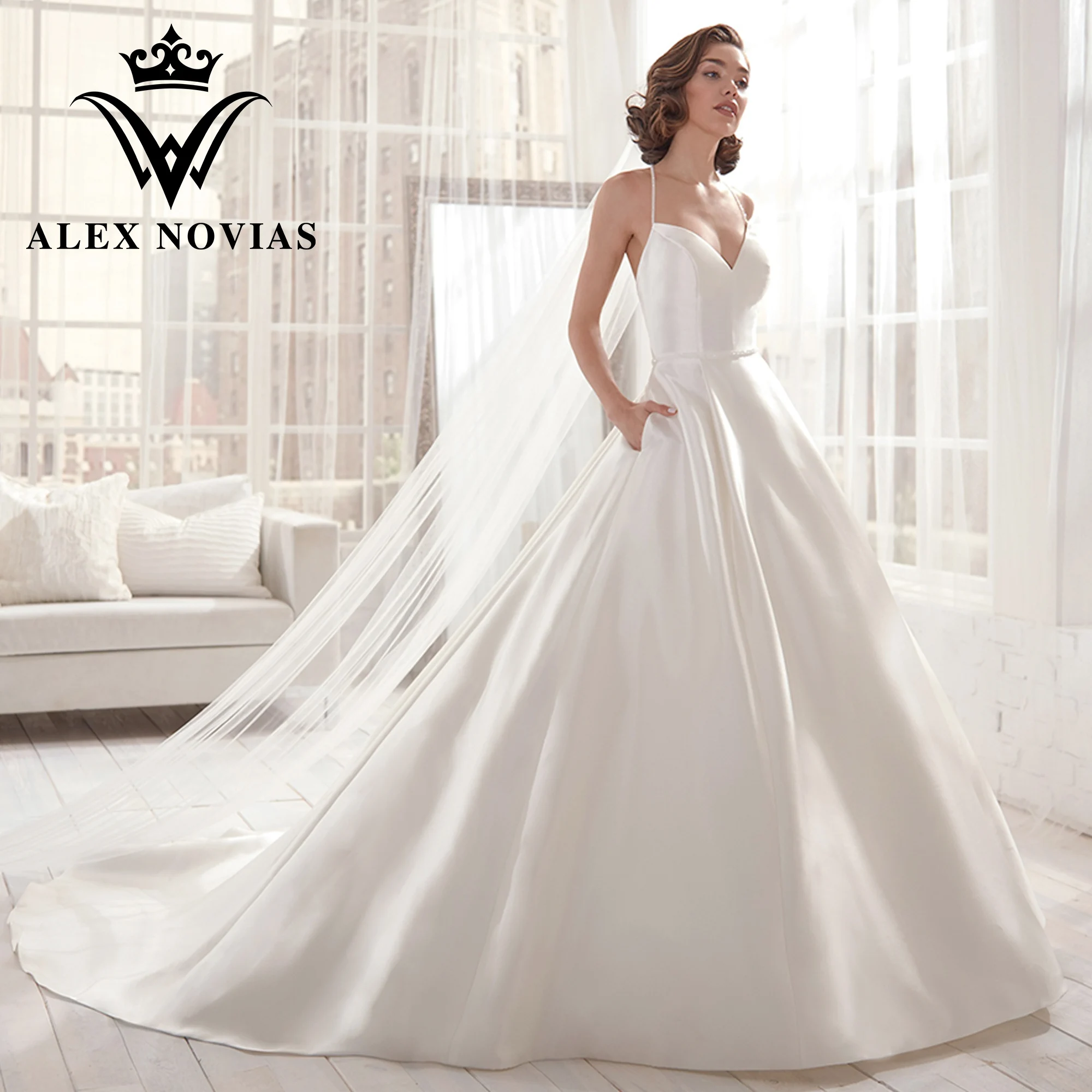 

ALEX NOVIAS Ball Gown Satin Wedding Dress 2023 Spaghetti Straps Sweetheart Pocket Cut-out Wedding Gown Vestidos Novias De Saten