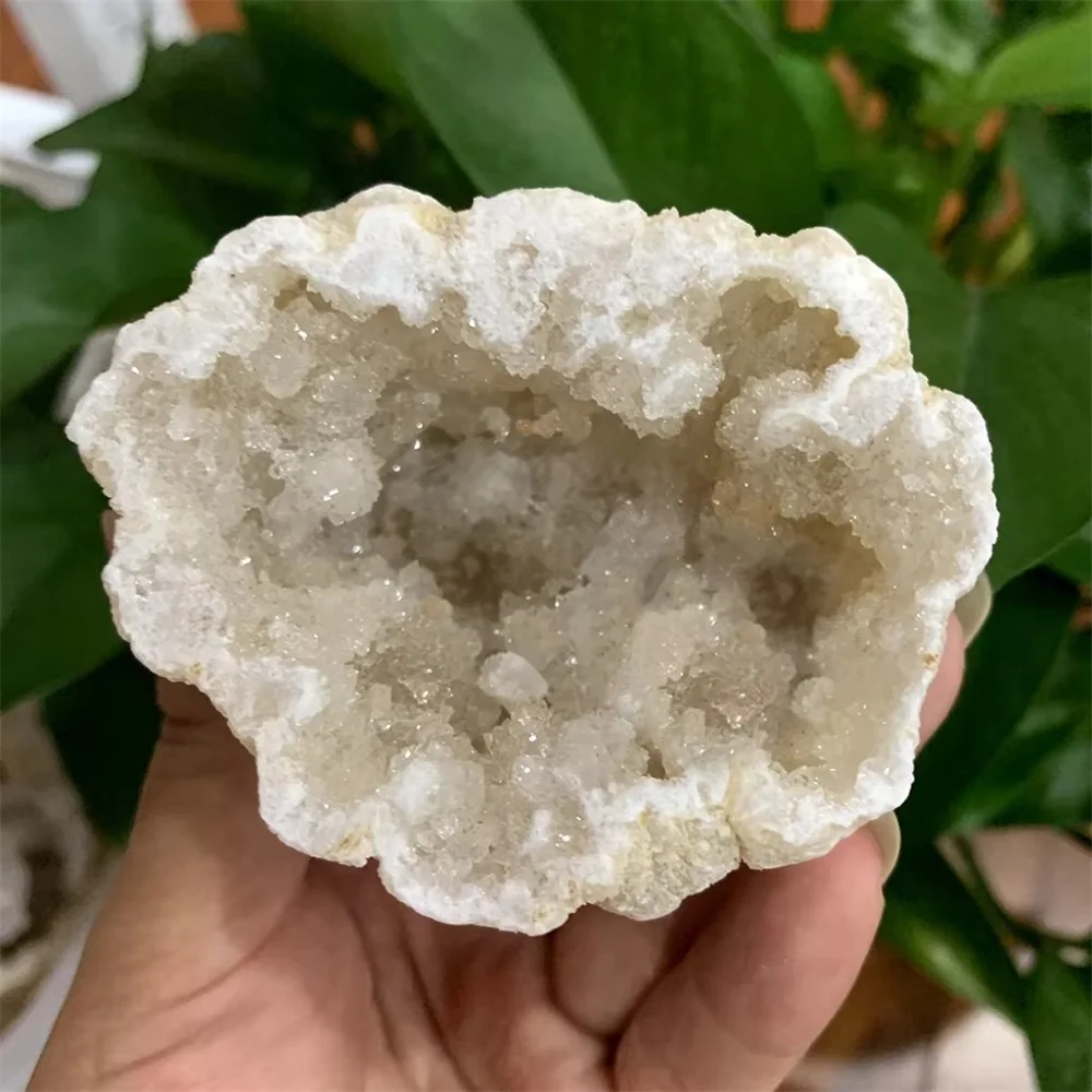 Wholesale Factory Price Natural transparent quartz healing coarse clusters not open white crystal agate Feng shui gift decoratio