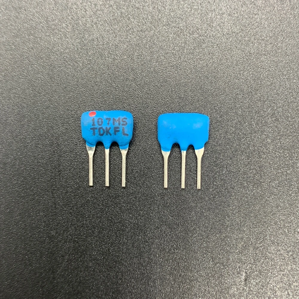 50PCS/ TDK ceramic crystal oscillator FFE1070MS11SBL FFE10.7MS 10.7MHZ straight plug 3-pin filter