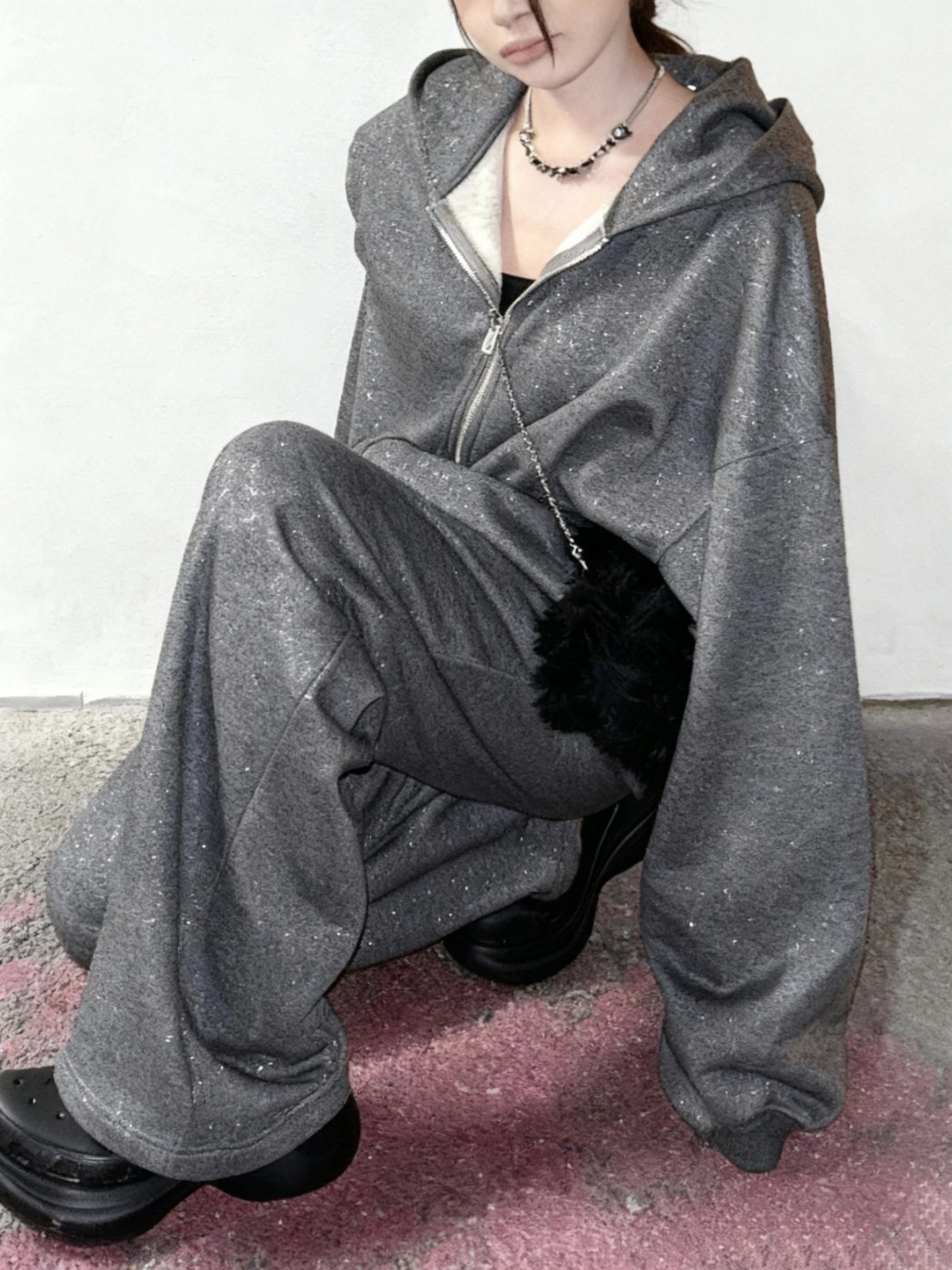 

2025 Women's Y2K Glitter Gray Tracksuit - Oversize Zip-Up Hoodie & Wide Leg Pants Set, Edgy Vintage Streetwear for Spring Autumn