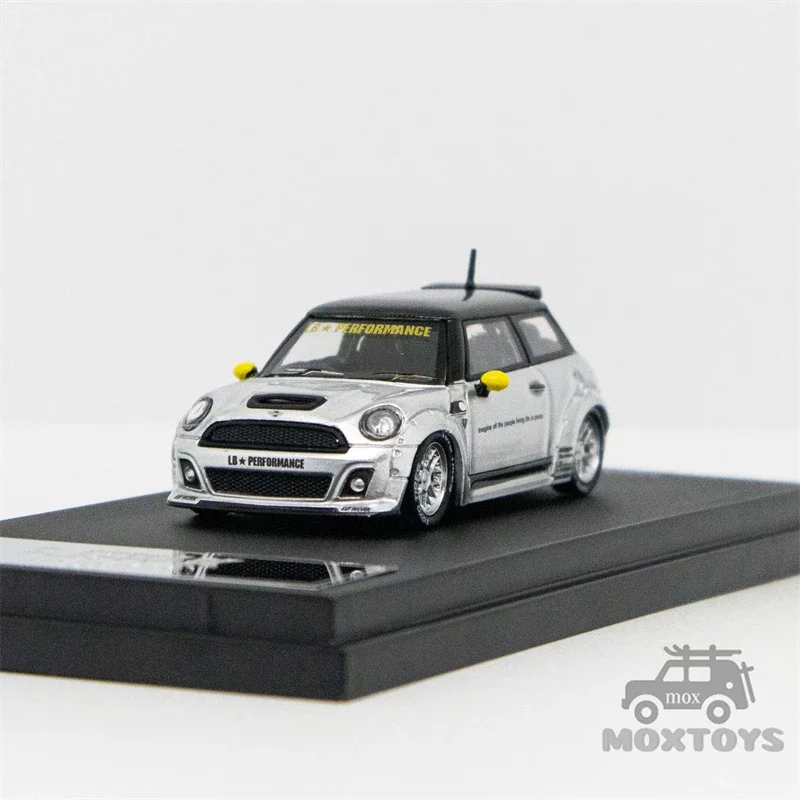 TIME MICRO 1:64 LBWK-MINI نموذج سيارة دييكاست فضية كهربائية