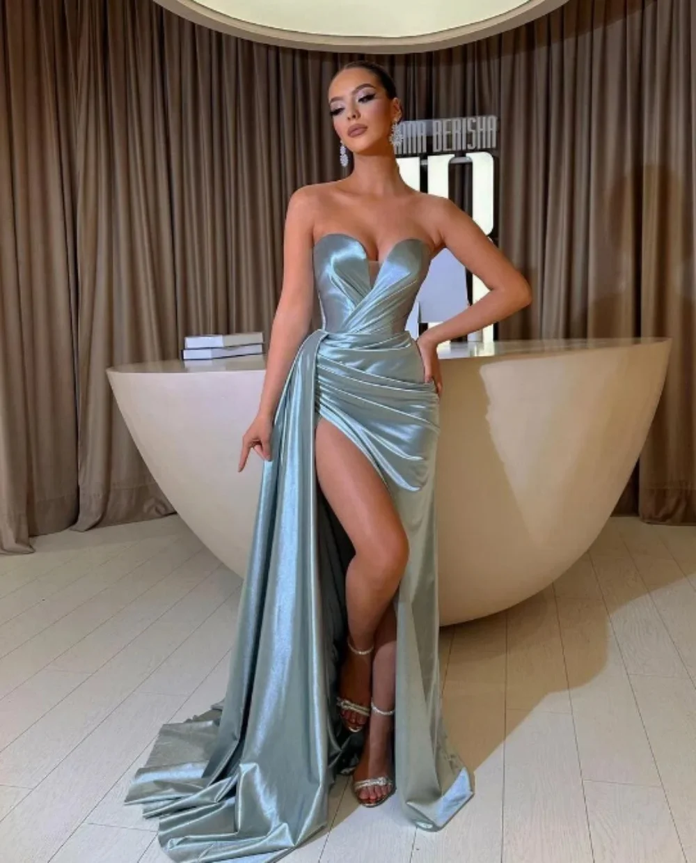 

Simple Pure Satin Mermaid Fashion Formal Dress Strapless Sleveless Prom Dress Sexy Sweetheart Neck Split Hight Robes de soirée