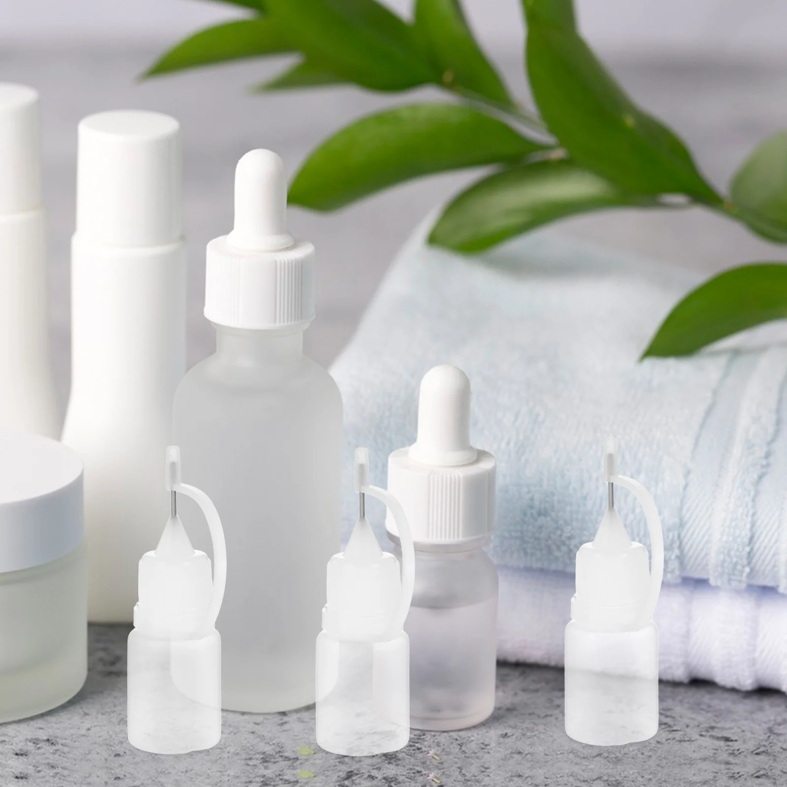 30 bottiglie da spremere ricaricabili da 5 ml con punta dell'ago, mini bottiglie vuote per vernice con colla a olio per progetti artigianali riutilizzabili