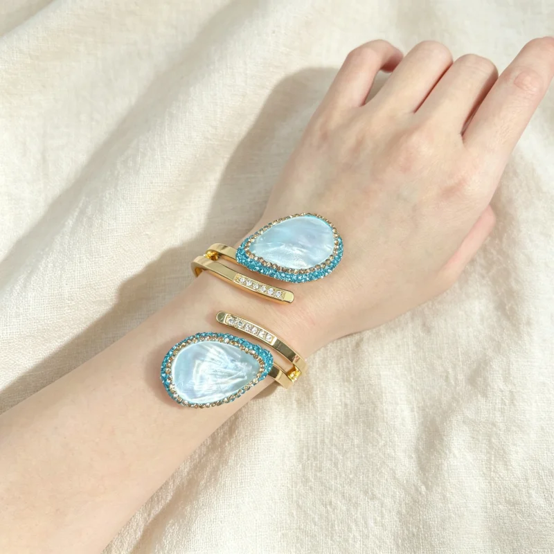 Natural Shell Pearl Cuff Bangle Mother of Shell Water Drop Women Pearl Bracelet Handmade with Crystal Jewelry Best Gift Wedding