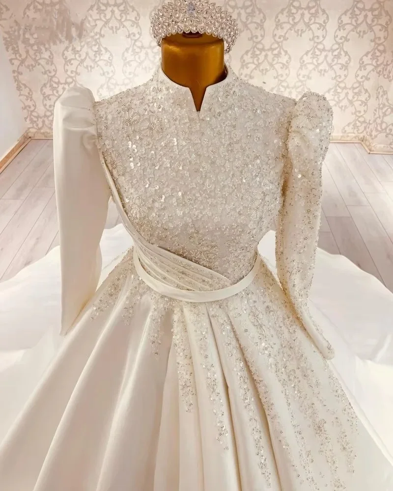 2026 Bescheidene Muslimische Hochzeitskleider für Frauen Elfenbein Satin Pailletten Perlenstickerei A-Linie Hochgeschlossenes Abito Da Sposa Brautkleider Vestidos