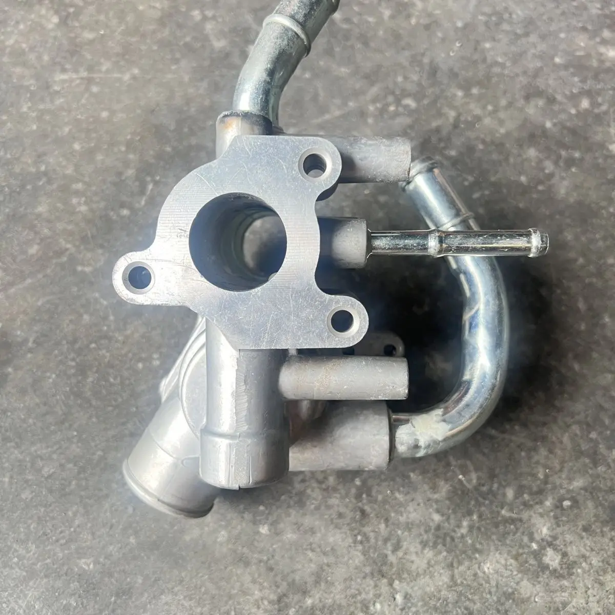 Compatible with Geely Yuanjing X6, Emgrand GS/GL, New Yuanjing S1 1.3T Thermostat Housing