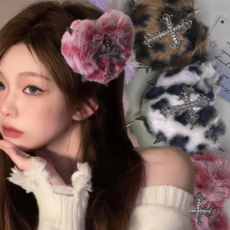 

Модные заколки для волос с леопардовым принтом, в стиле Y2K, для дерзких девушек, панк-заколки, в стиле темной субкультуры, готические, плюшевые, с заклепками и крестиками