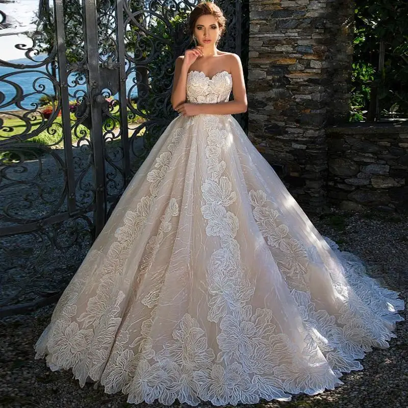 

Charming Strapless Lace Up A-Line Wedding Dress 2025 Gorgeous Appliques Court Train Off Shoulder Princess Bridal Gown Customized