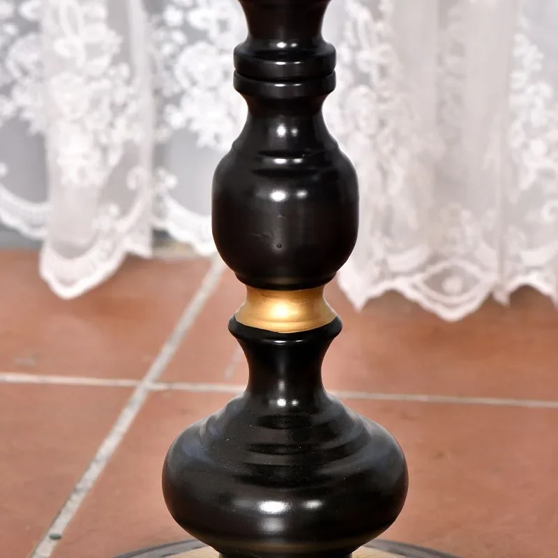 طاولة قهوة كلاسيكية مطلية على الطراز الأمريكي، أريكة مستديرة معدنية كبيرة، طاولة جانبية لغرفة النوم، طاولة بجانب السرير، طاولة قهوة كاجوال