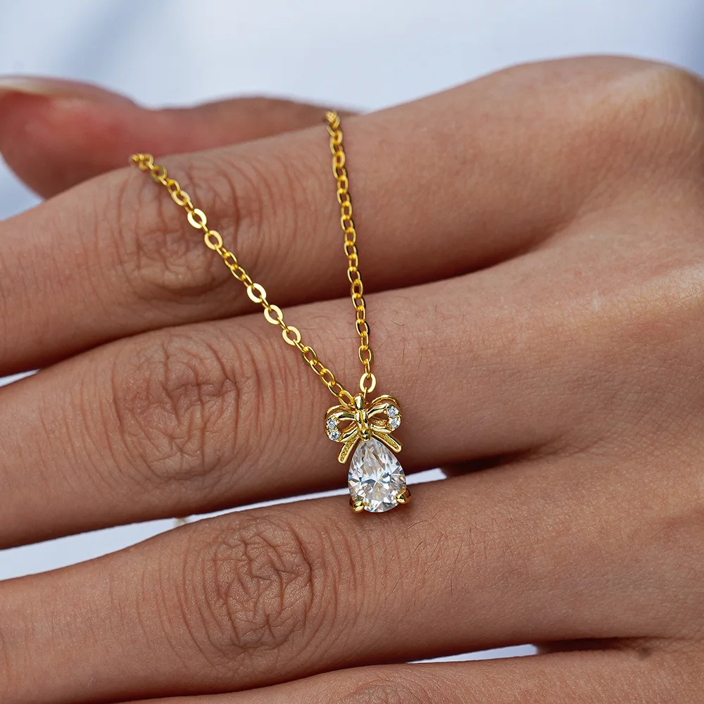 KyanGem Unique Eye-catching Bow-Knot 18K Gold Teardrop Pendant Women's Full Set with Moissanite 0.8 Carat Diamond Necklace