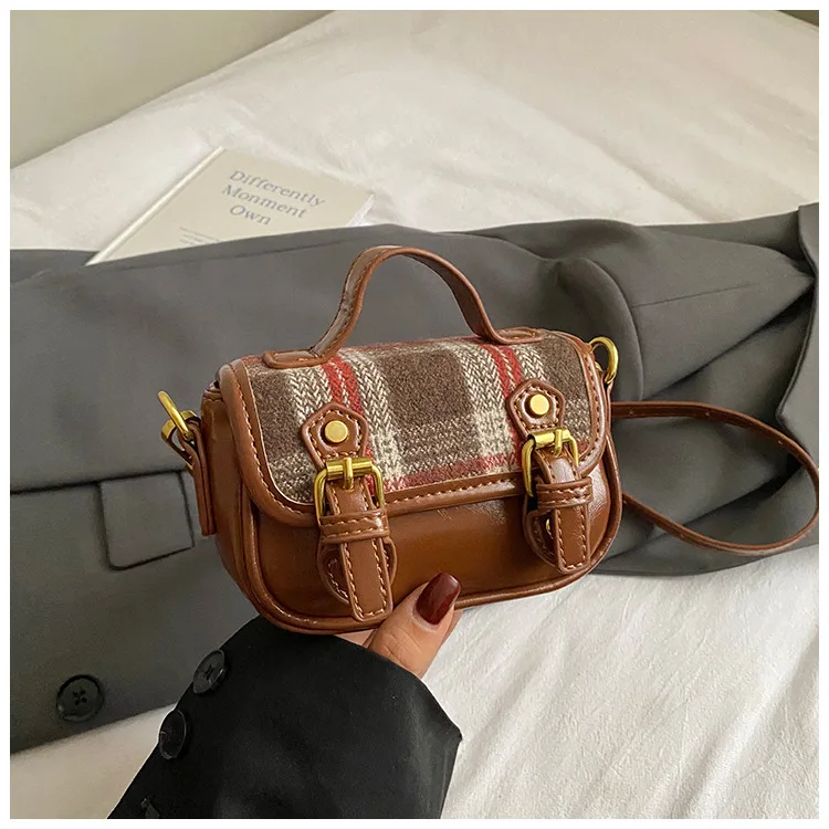 حقيبة يد نسائية ريترو 2025، محفظة كتف متعددة الاتجاهات من الجلد الطبيعي، حقيبة صغيرة عتيقة للتنقل في العمل والمواعدة