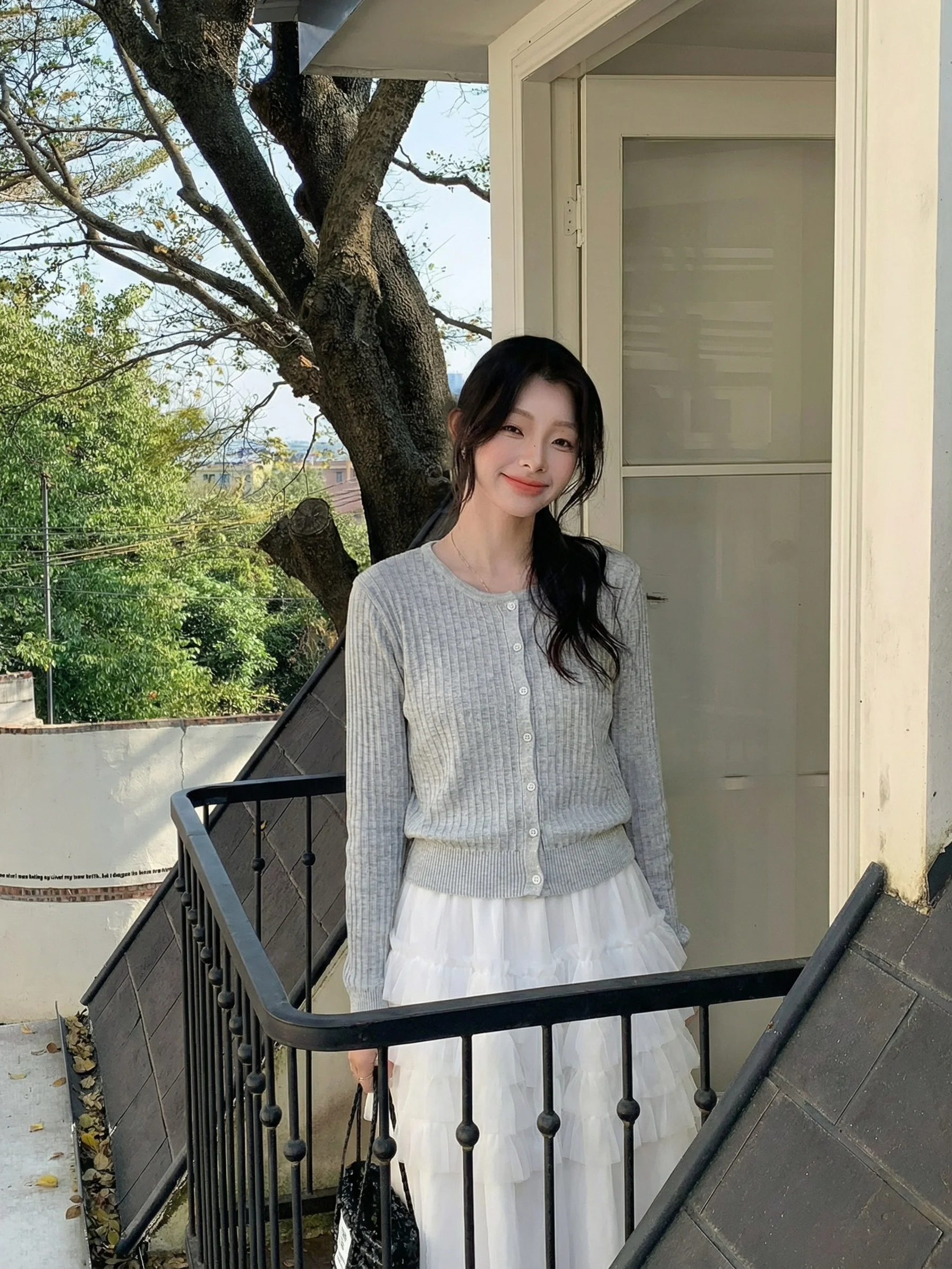 

Оригинальный вязаный кардиган Aimistyle с круглым вырезом, женский, мягкой текстуры, свободного кроя, удобный, в корейском стиле, с длинными рукавами.