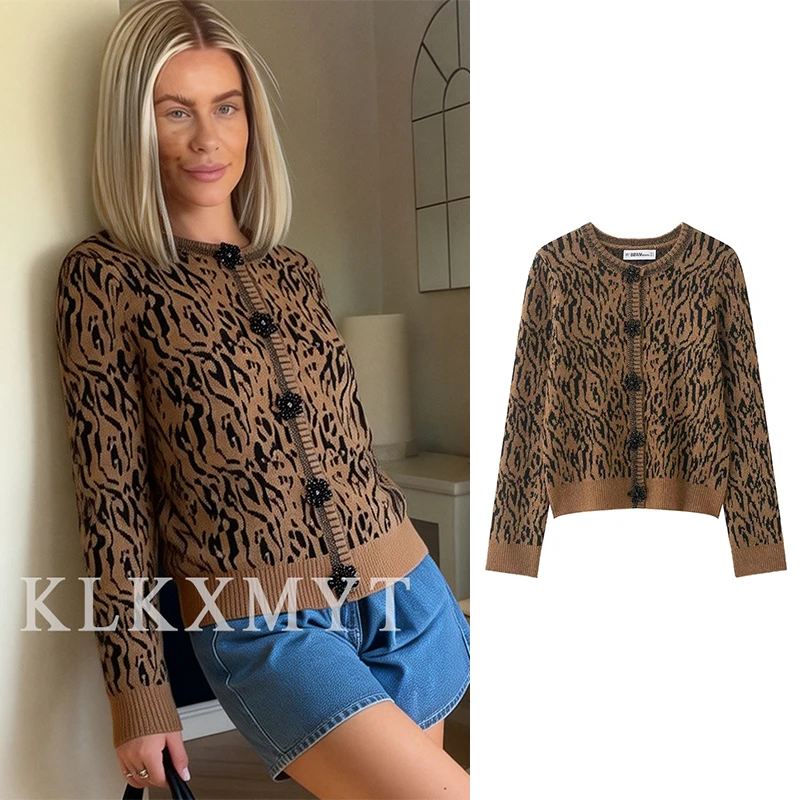 

Women Knitted Cardigan 2025 Fashion Long Sleeves Bead Embroidery Button Zebra Stripe Knitted Top Women Hight Street Elegant Top