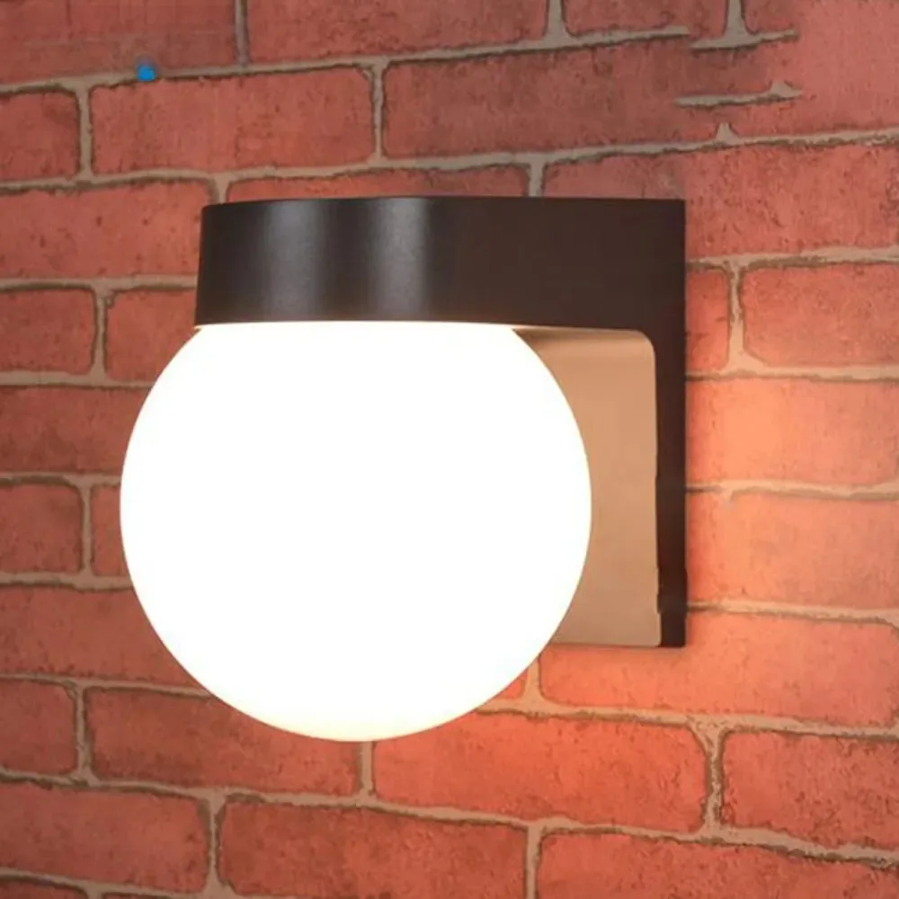 

Black Spherical Outdoor Wall Lamp IP65 Waterproof Round Porch Light for Garden Courtyard Corridor Plastic External Light Fixture