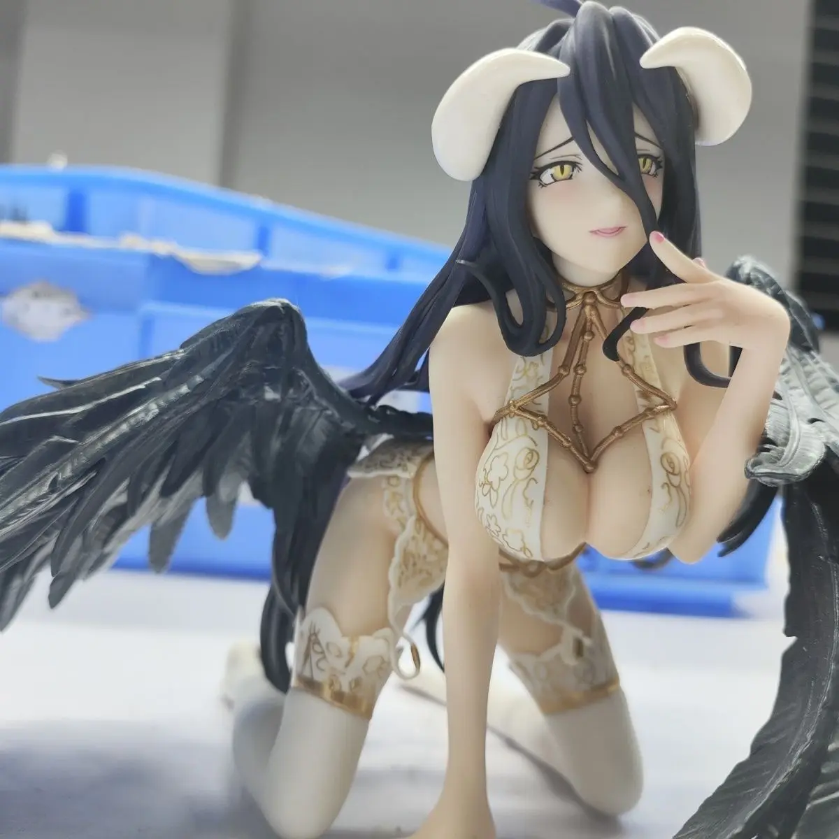 15 cm Overlord Albedo In Pyjama Knielende Positie Anime Meisje Figuur Model Standbeeld Jongens Collectie Desktop Decoratie Ornament Speelgoed