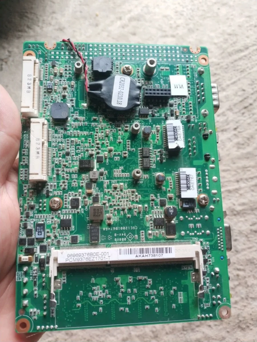 

Материнская плата промышленного управления PCM-9376