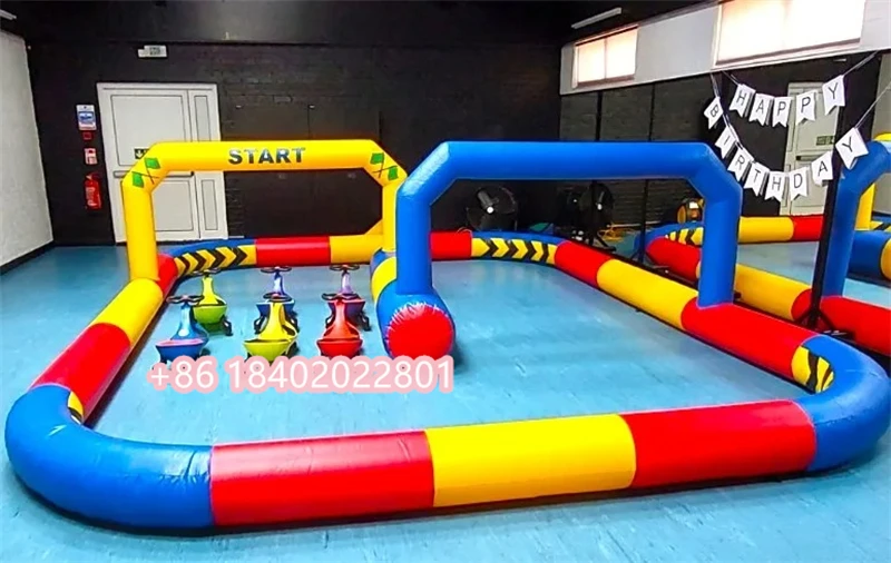 

Надувная трасса для гонок на бамперных машинах для взрослых в парке развлечений