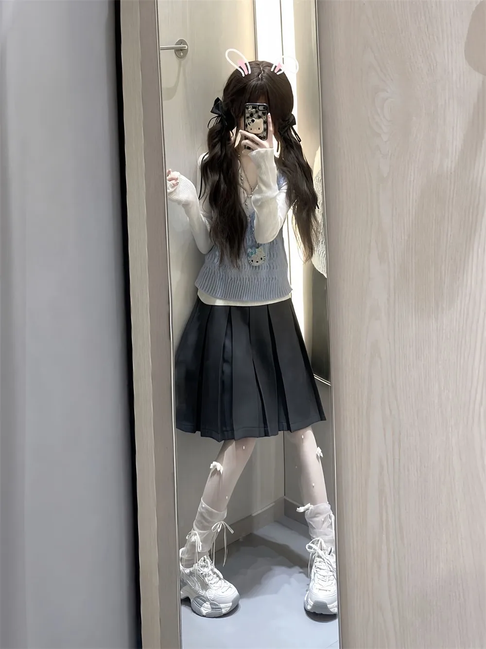 Trendy Knitted V-Neck Sweater Vest Long Sleeve Sweet Style Women's Fashion Set with  Skirt Soft Age-Reducing Autumn Outfit