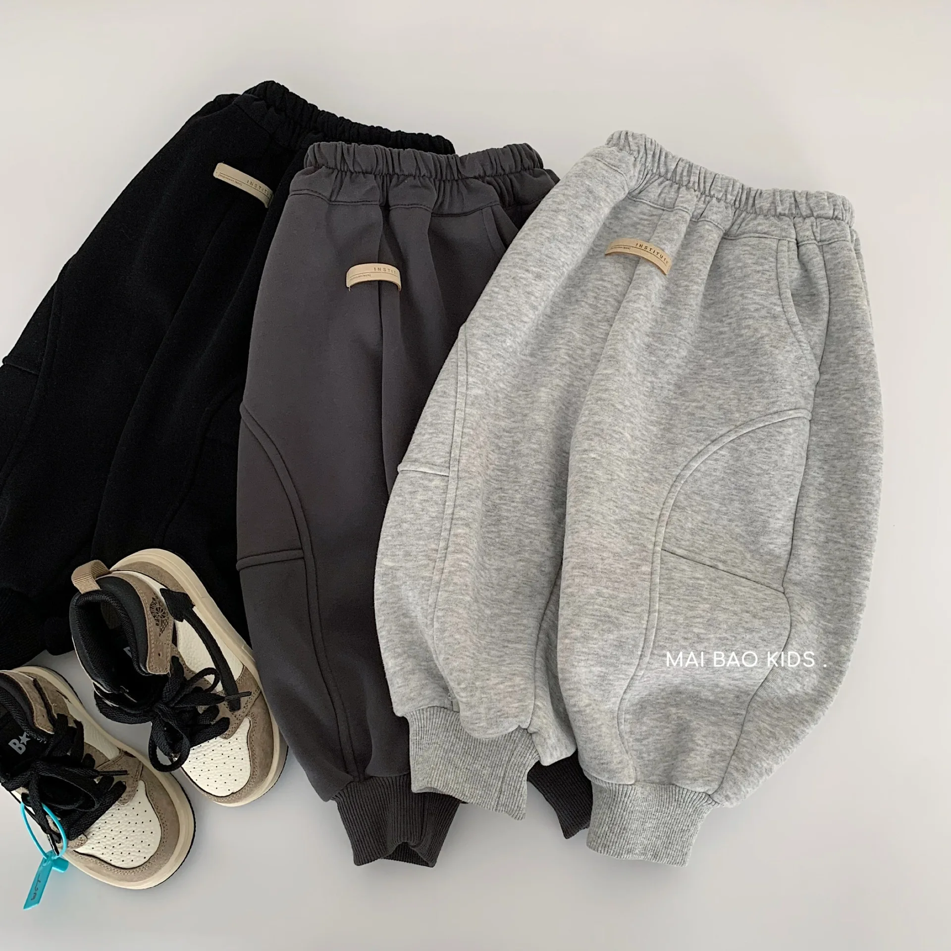 Children's Fleece Sweatpants 2025 Winter New Boys and Girls Solid Color Loose Sweatpants Medium and Children's Leggings